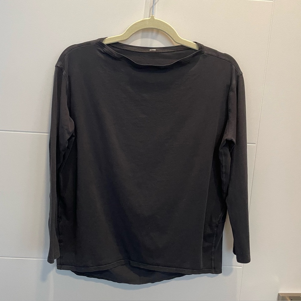‼️LULULEMON‼️ Long Sleeve Shirt, Size 2